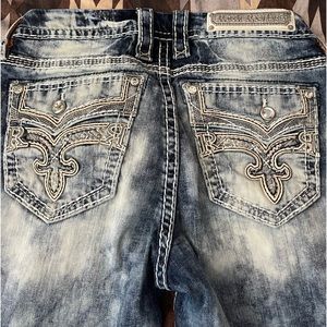Stone washed RockRevival torn skinny’s 28x30